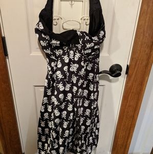 Skull and crossbones, plus size torrid, Halloween